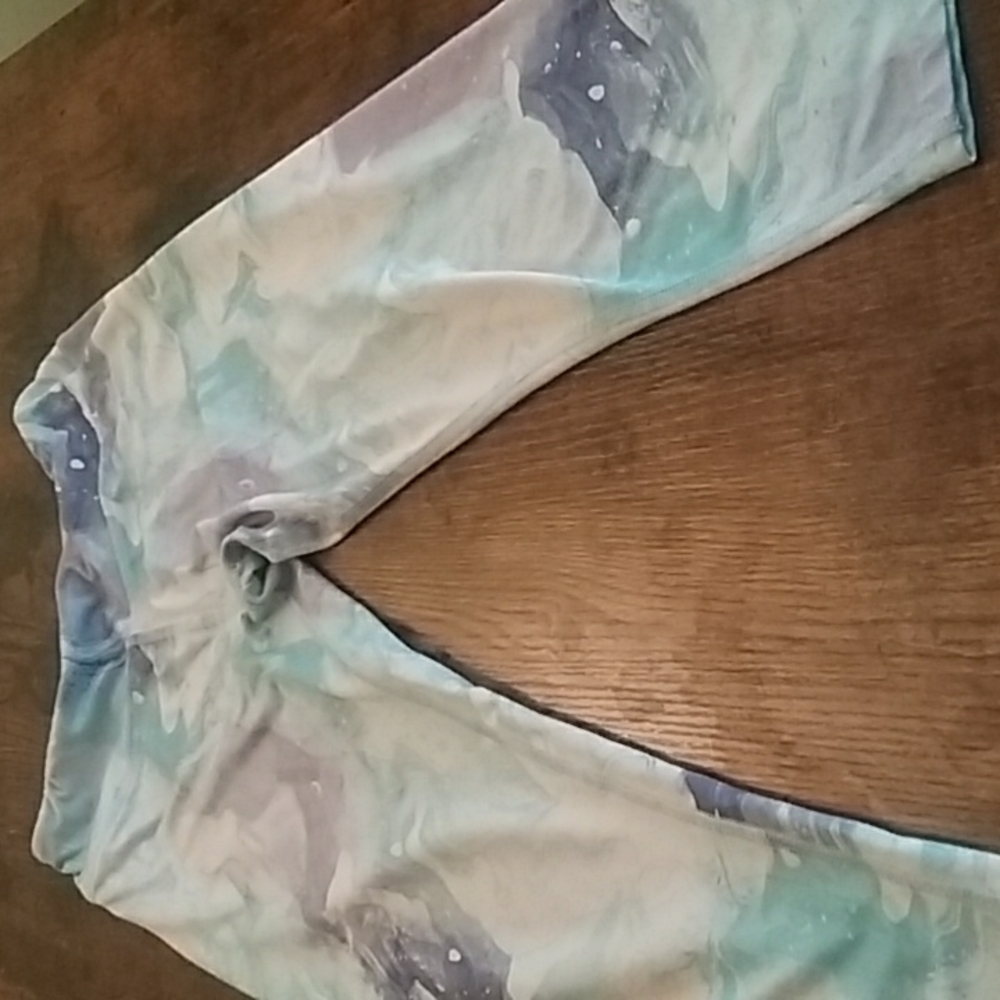 Girl's used SO Capri leggings, size 12